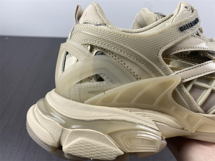 BLCG TRACK SNEAKER 568615 W3GN5 0102