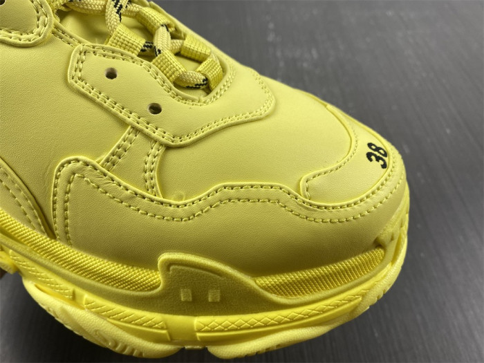 BLCG TRIPLE S SNEAKER 524039 W1FB5 2308