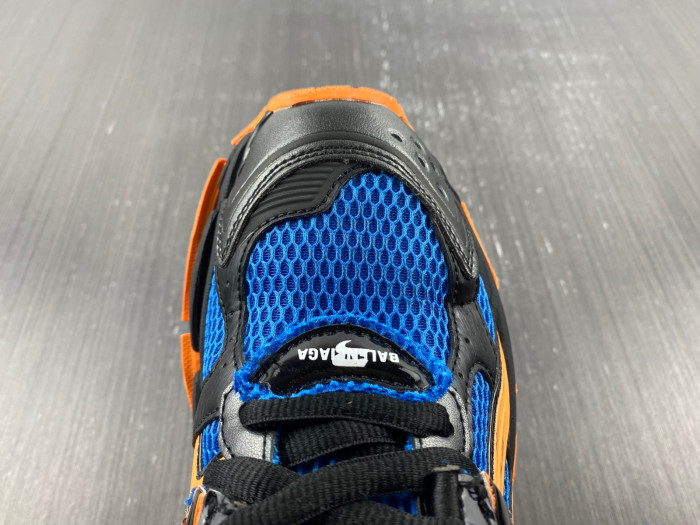 BLCG RUNNER SNEAKER 677403 W2RB1 1120