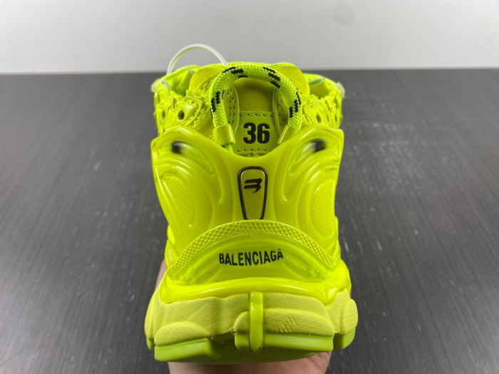 BLCG RUNNER SNEAKER 677402 W3RB4 7510