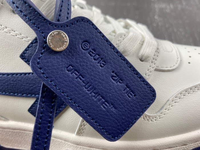 OFF-WHITE SNEAKER