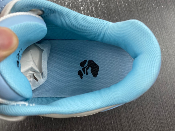 OFF-WHITE SNEAKER