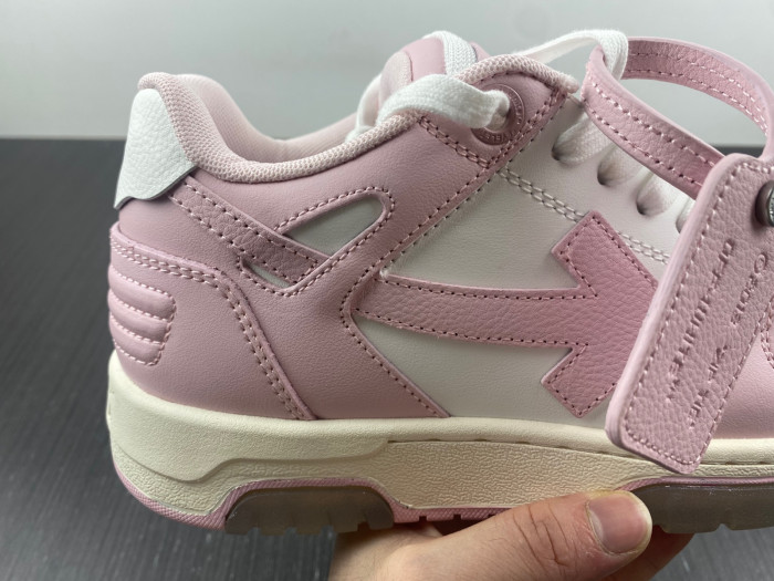 OFF-WHITE SNEAKER