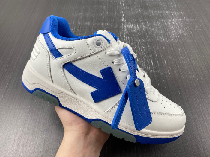 OFF-WHITE SNEAKER
