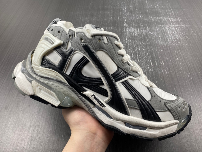 BLCG RUNNER SNEAKER 772774 W3RNY 9012
