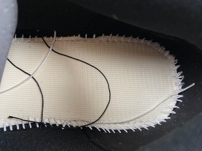 OFF-WHITE SNEAKER
