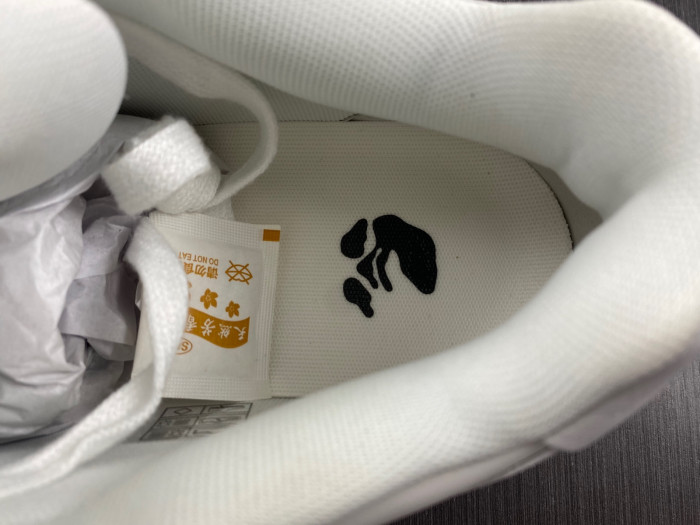 OFF-WHITE SNEAKER