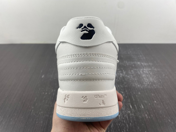 OFF-WHITE SNEAKER