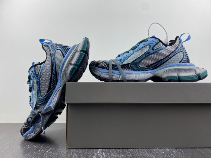 BLCG 3XL SNEAKER 734734 W3XLR 0629