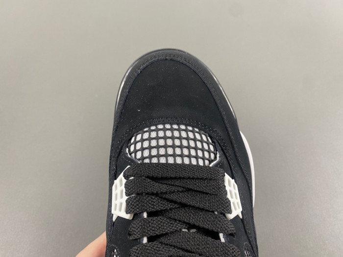 AIR JORDAN 4 "WHITE THUNDER" FQ8138-001