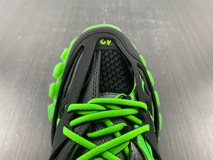 BLCG TRACK SNEAKER 542023 W3RL1 1035