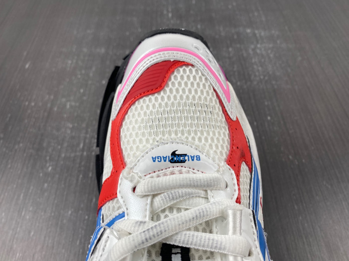 BLCG RUNNER SNEAKER 677403 W3RB6 9645