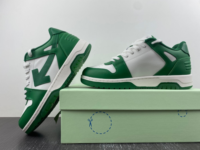 OFF-WHITE SNEAKER