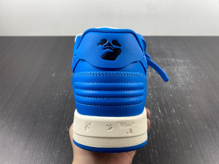 OFF-WHITE SNEAKER