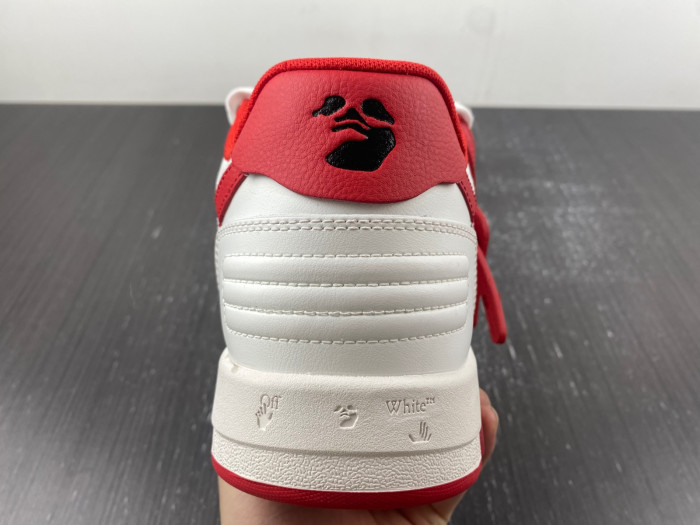 OFF-WHITE SNEAKER