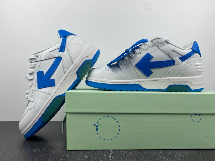 OFF-WHITE SNEAKER