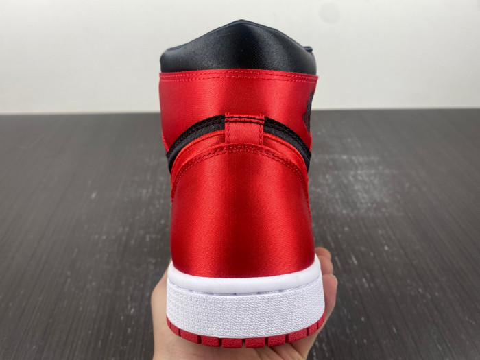 Air Jordan 1 High OG WMNS “Satin Bred” FD4810-061