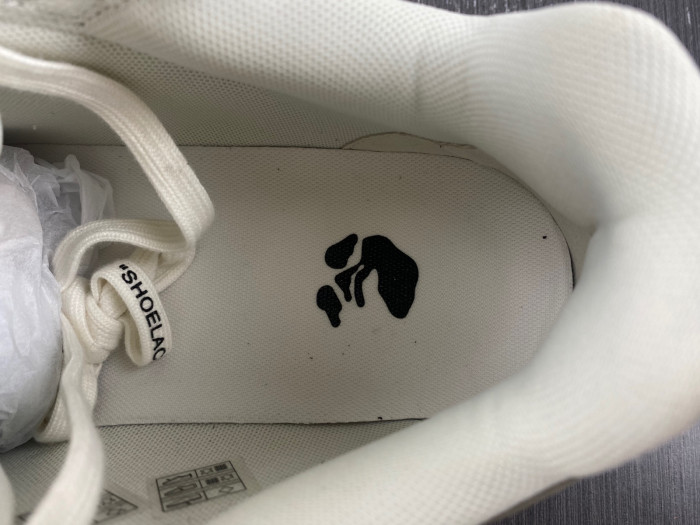 OFF-WHITE SNEAKER