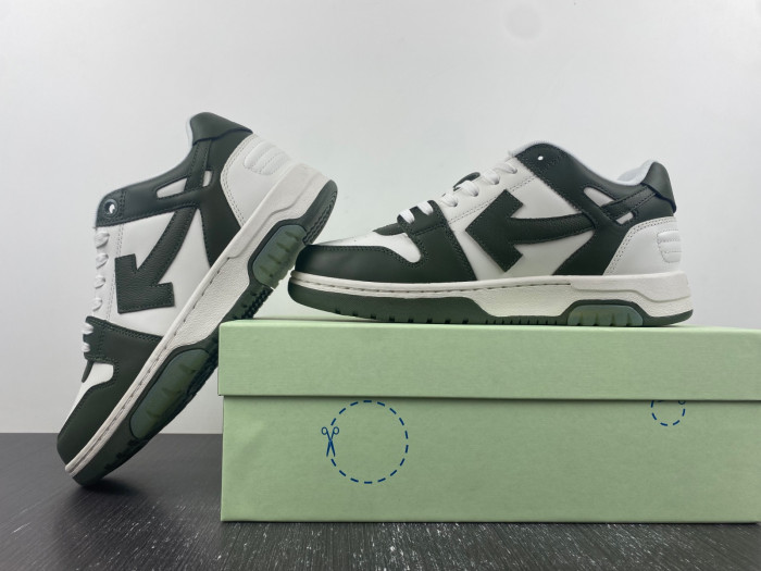 OFF-WHITE SNEAKER