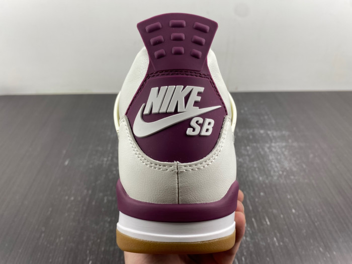 SB x Jordan 4 “Sapphire Red” DR5415-102