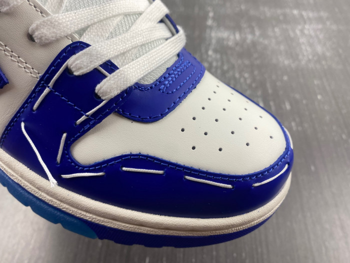 OFF-WHITE SNEAKER
