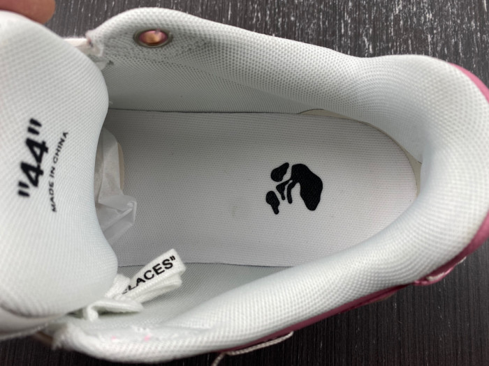 OFF-WHITE SNEAKER