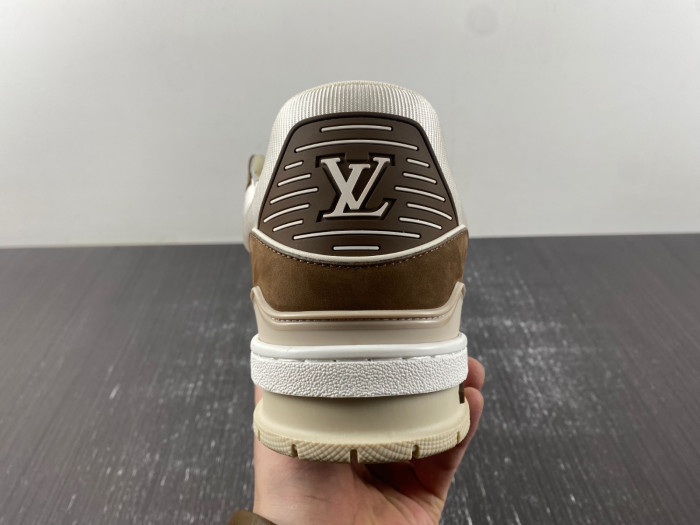 LV TRAINER SNEAKER