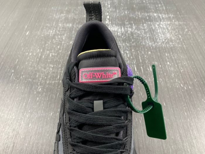 OFF-WHITE C/O ODSY-1000 SNEAKER