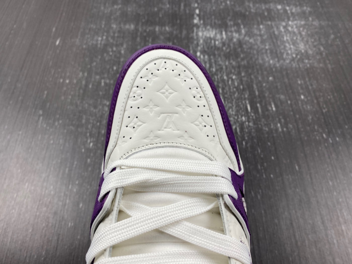 LV TRAINER SNEAKER