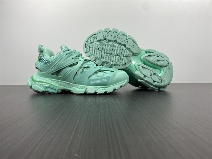 BLCG TRACK SNEAKER 542436 W3FE3 3000