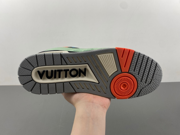 LV TRAINER SNEAKER