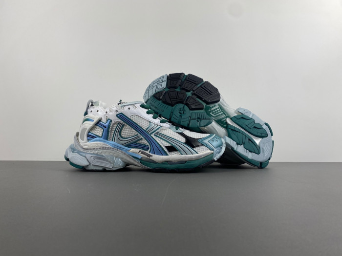 BLCG RUNNER SNEAKER 772774 W3RBW 0623