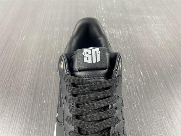 B*PE SNEAKER