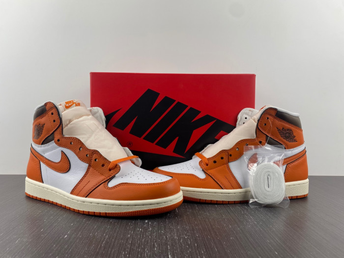 Air Jordan 1 High OG WMNS “Starfish” DO9369-101