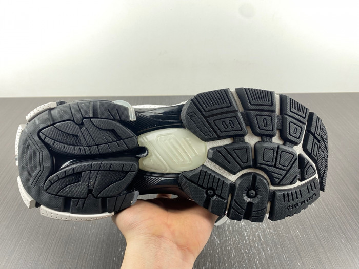 BLCG RUNNER HIGH TOP SNEAKER 695764 W3RH2 9218