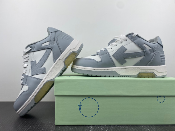 OFF-WHITE SNEAKER