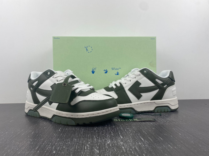 OFF-WHITE SNEAKER