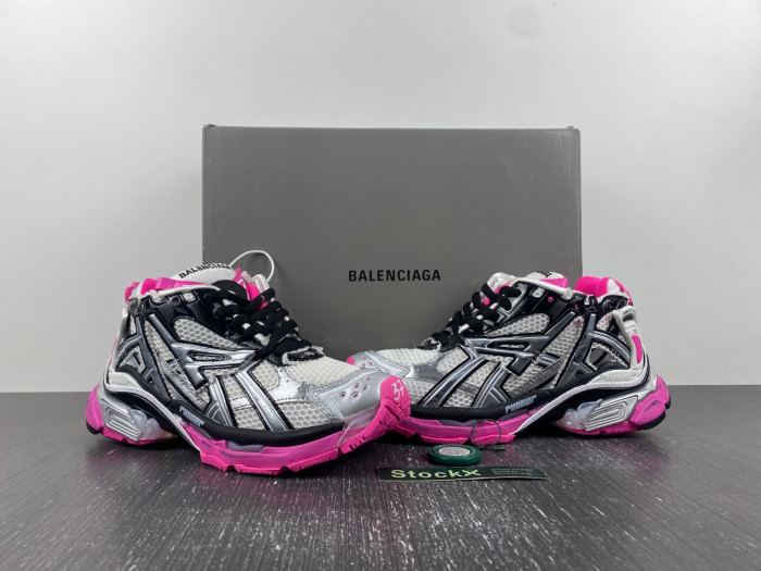 BLCG RUNNER SNEAKER 677402 W3RBW 9155