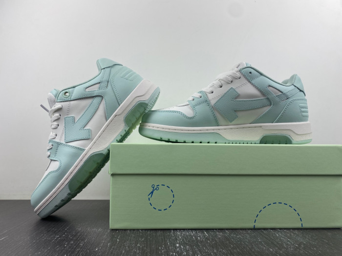 OFF-WHITE SNEAKER