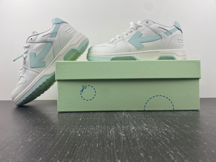 OFF-WHITE SNEAKER