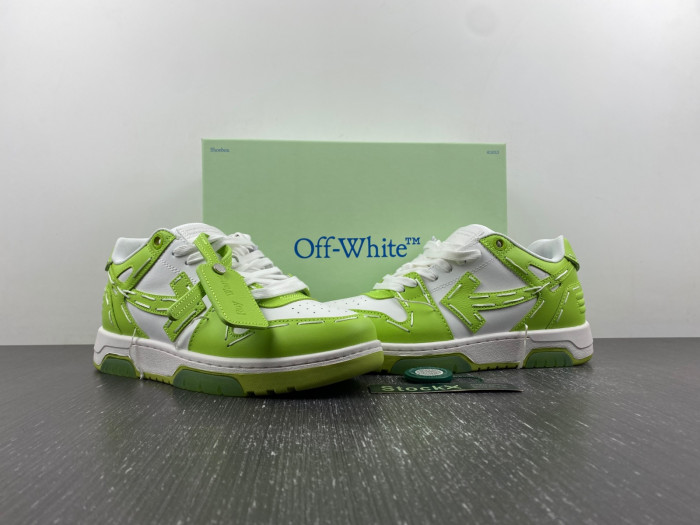 OFF-WHITE SNEAKER