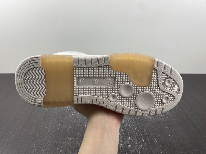 OFF-WHITE SNEAKER