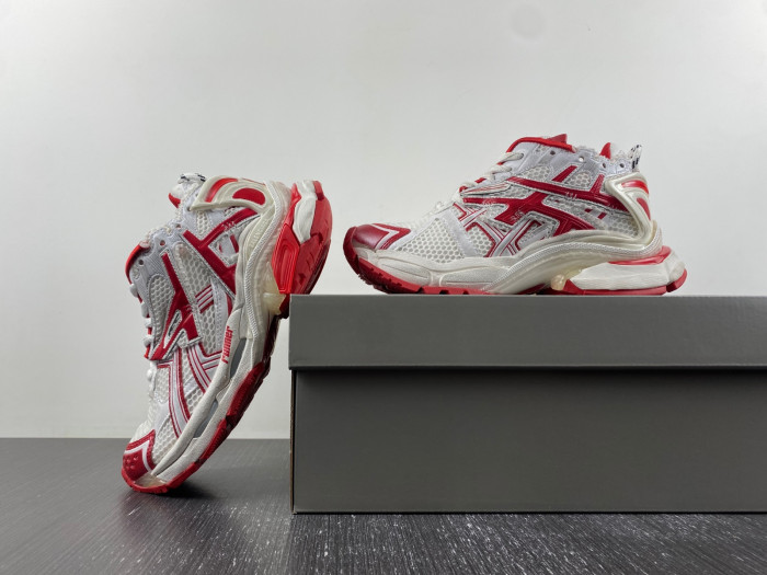 BLCG RUNNER SNEAKER 677402 W3RB2 9060