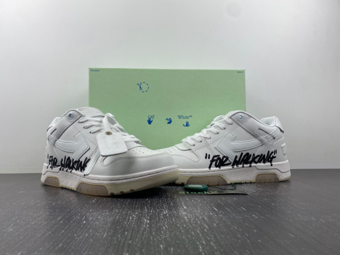 OFF-WHITE SNEAKER