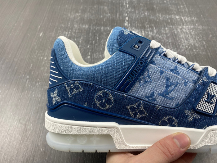 LV TRAINER SNEAKER