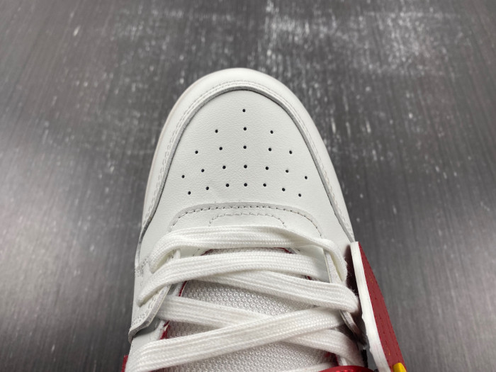 OFF-WHITE SNEAKER