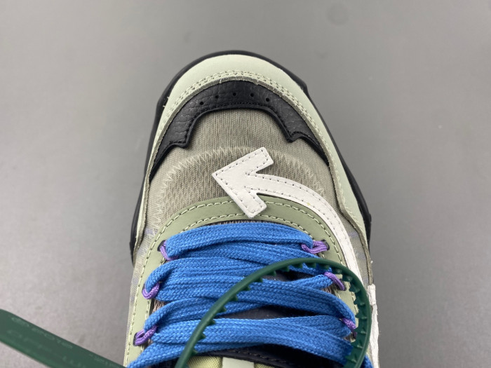OFF-WHITE C/O ODSY-1000 SNEAKER