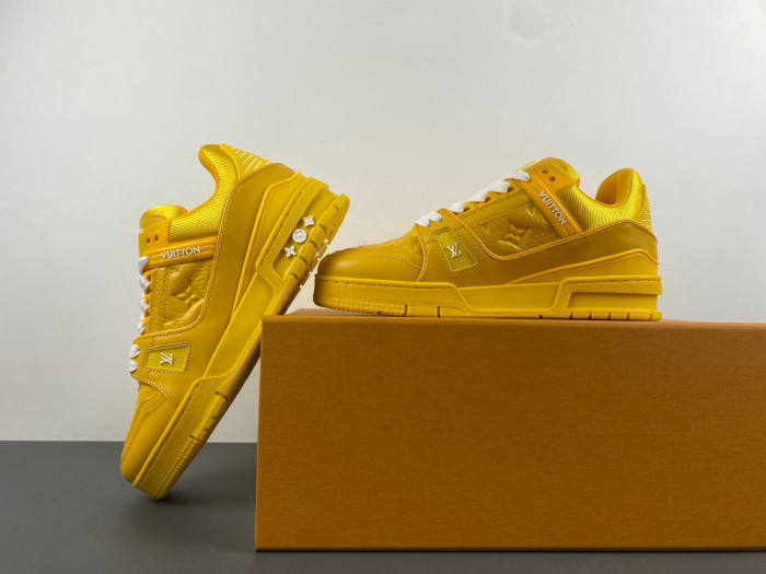 LV TRAINER SNEAKER