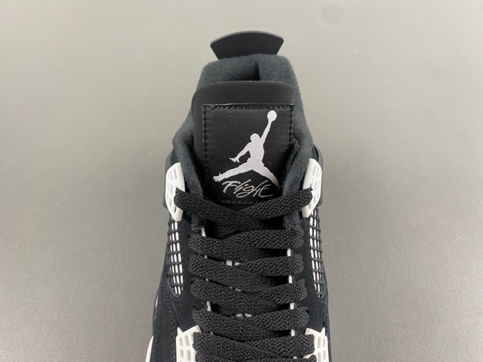 AIR JORDAN 4 "WHITE THUNDER" FQ8138-001