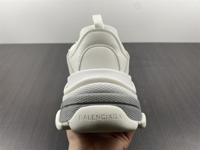 BLCG TRIPLE S SNEAKER 536737 W2F54 1200